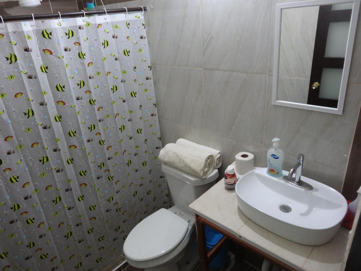 Habitaciones-Comodas-Aire-Wifi-Tv-Cerca De Playa-!!Excelente Precio II Манзанило Екстериор снимка