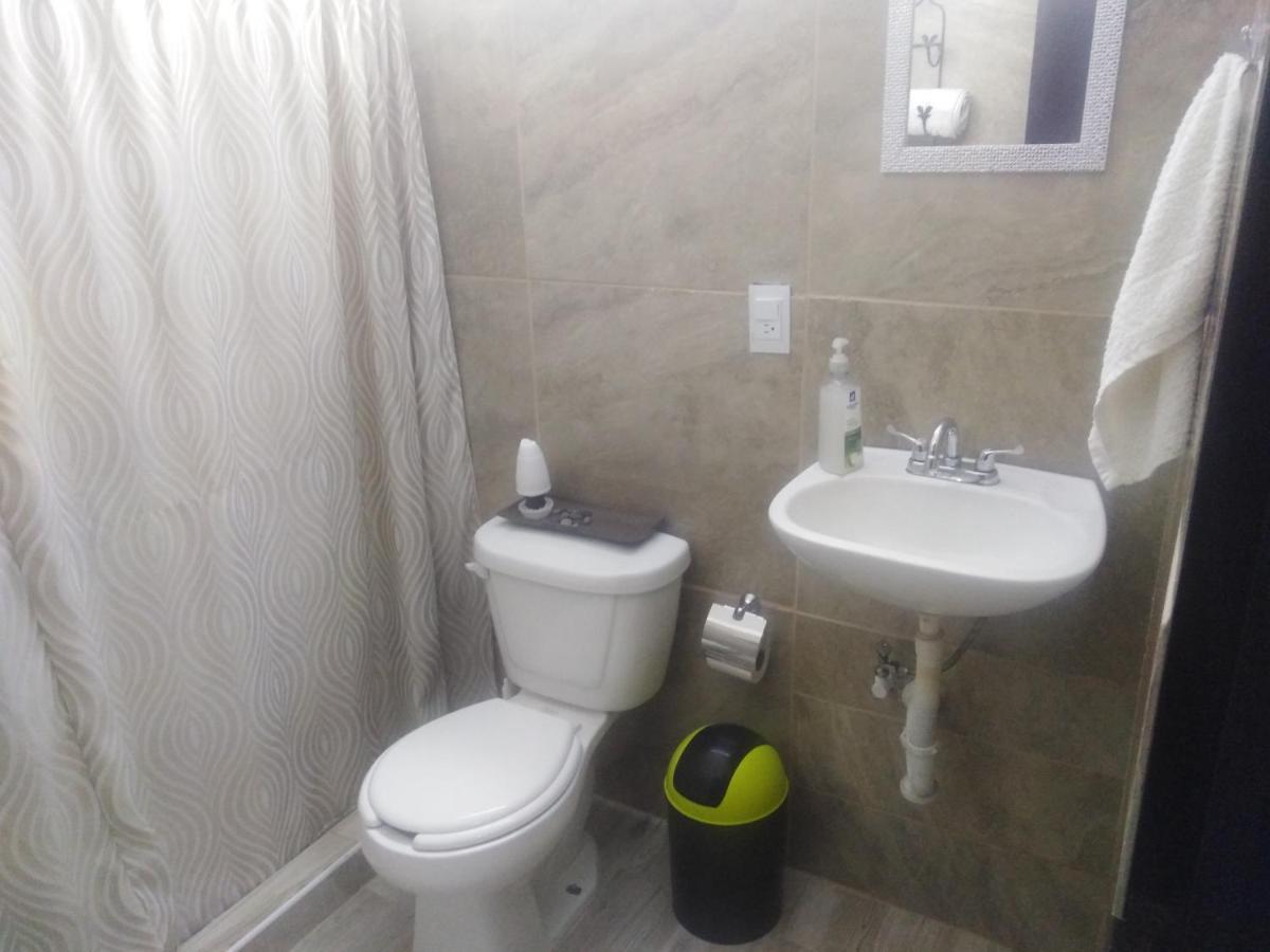 Habitaciones-Comodas-Aire-Wifi-Tv-Cerca De Playa-!!Excelente Precio II Манзанило Екстериор снимка