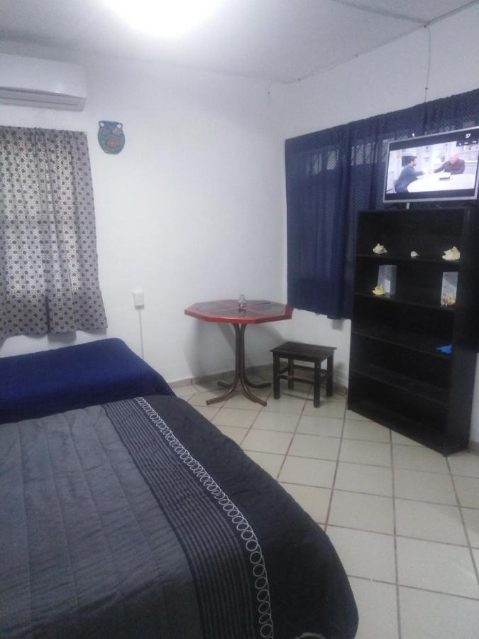 Habitaciones-Comodas-Aire-Wifi-Tv-Cerca De Playa-!!Excelente Precio II Манзанило Екстериор снимка