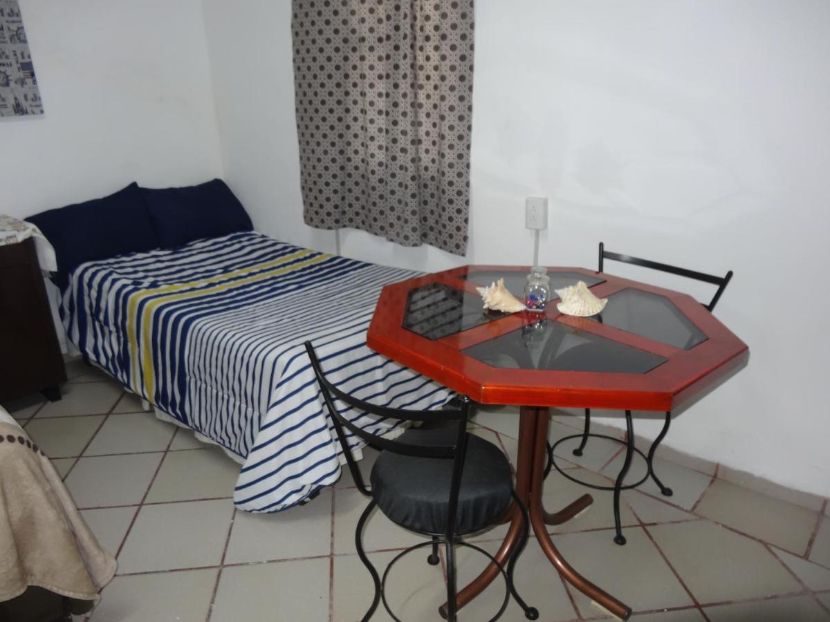 Habitaciones-Comodas-Aire-Wifi-Tv-Cerca De Playa-!!Excelente Precio II Манзанило Екстериор снимка